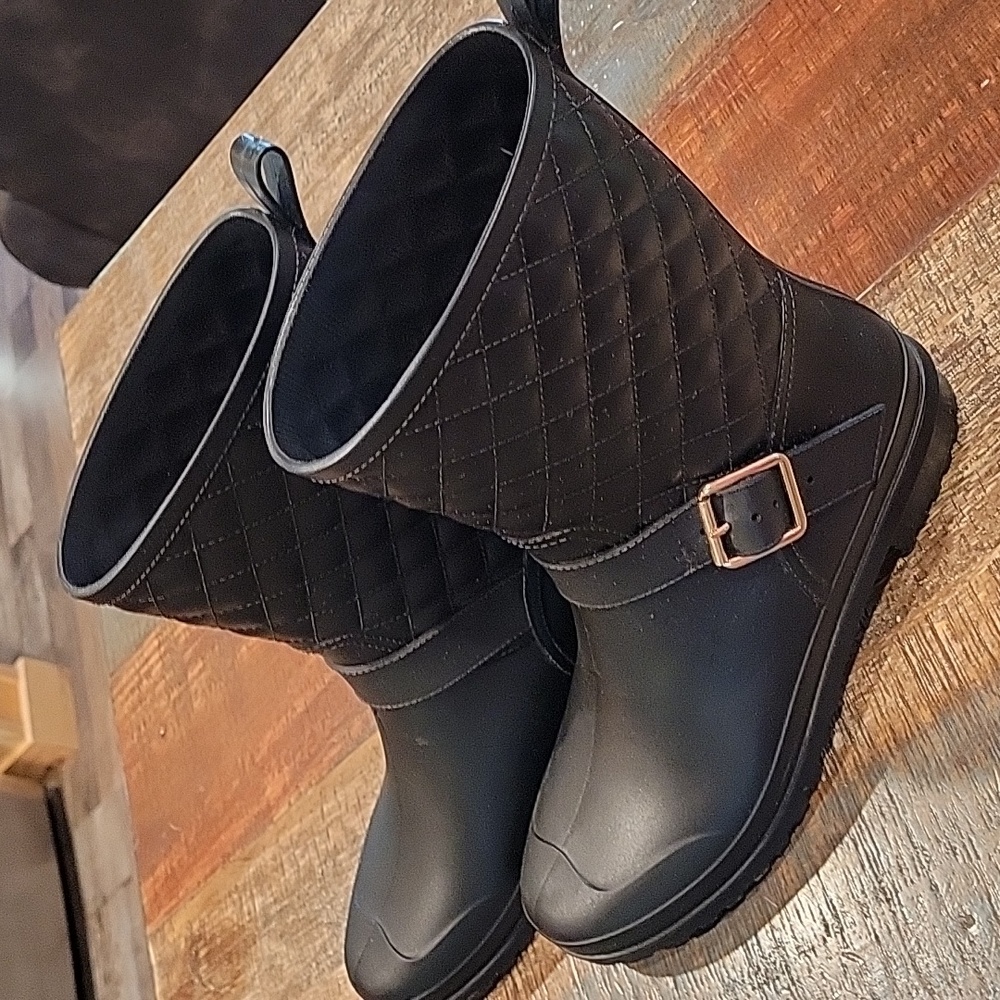 Rainboots